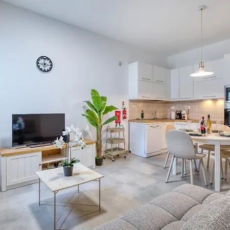 Stylish One Bedroom Penthouse With 2 Sun Terraces Bfra1-3 Daire *