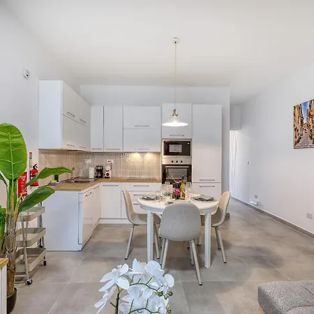 Stylish One Bedroom Penthouse With 2 Sun Terraces Bfra1-3 Daire *